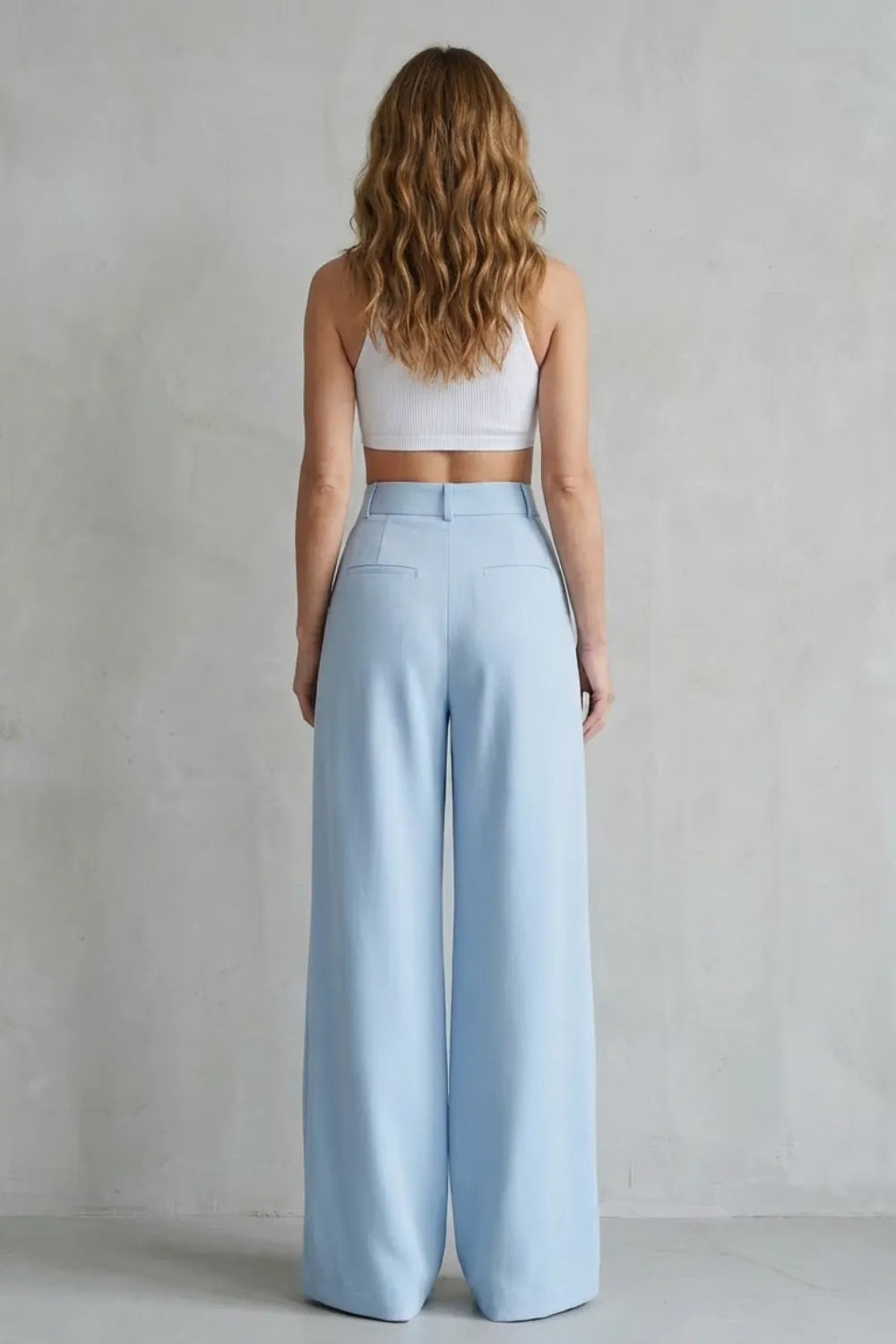 Flowing drape – Wide-leg tailored trousers