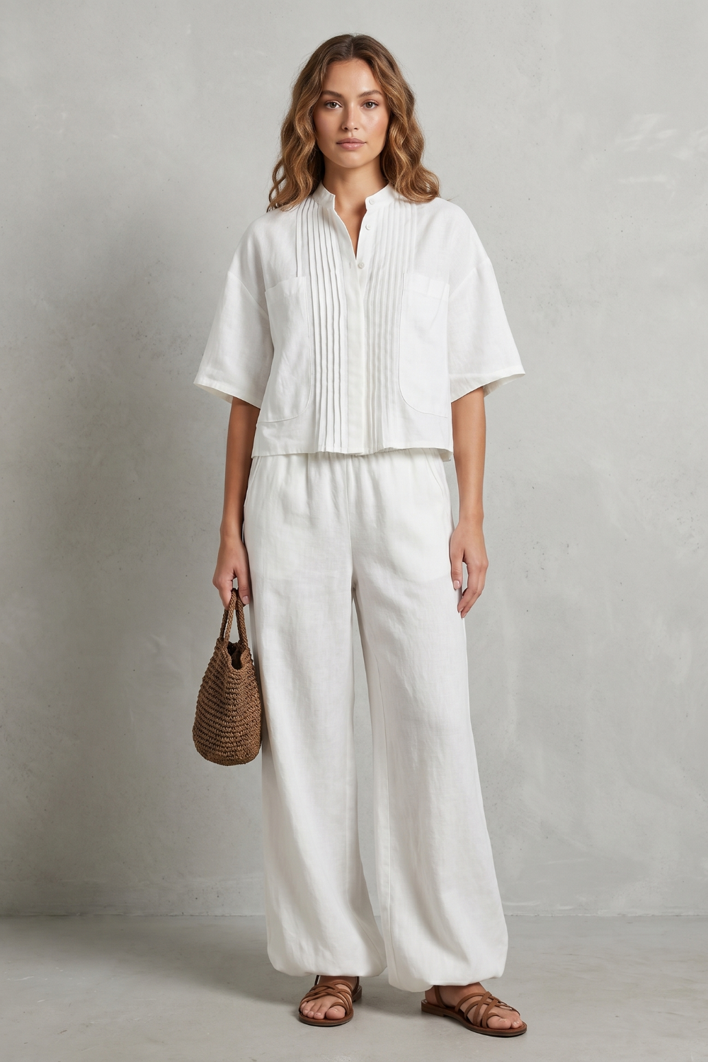 Breezy pleated elegance – Trouser set