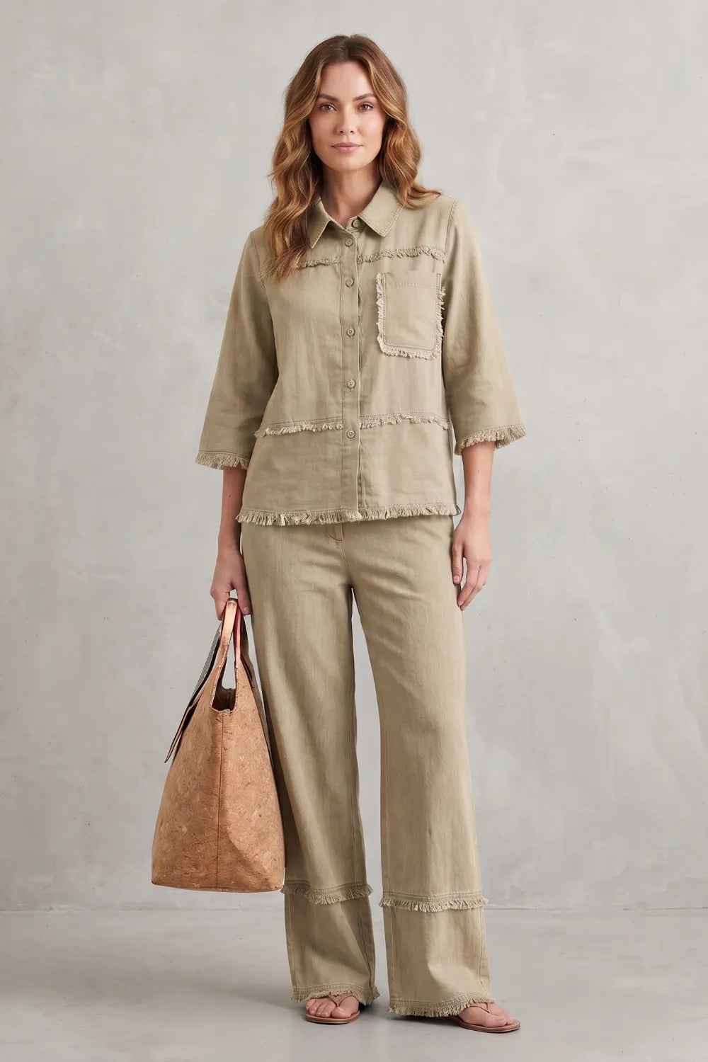 Relaxed linen-inspired style – Trouser set