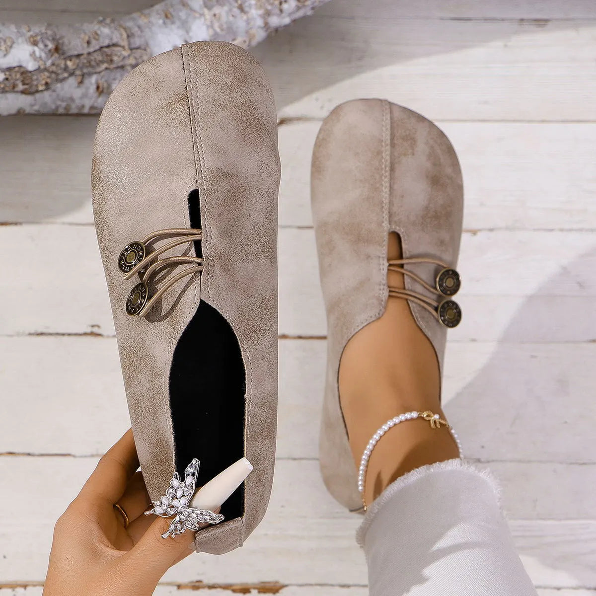 Women's Elegant soft sole round toe buckle decoration Flat Shoes