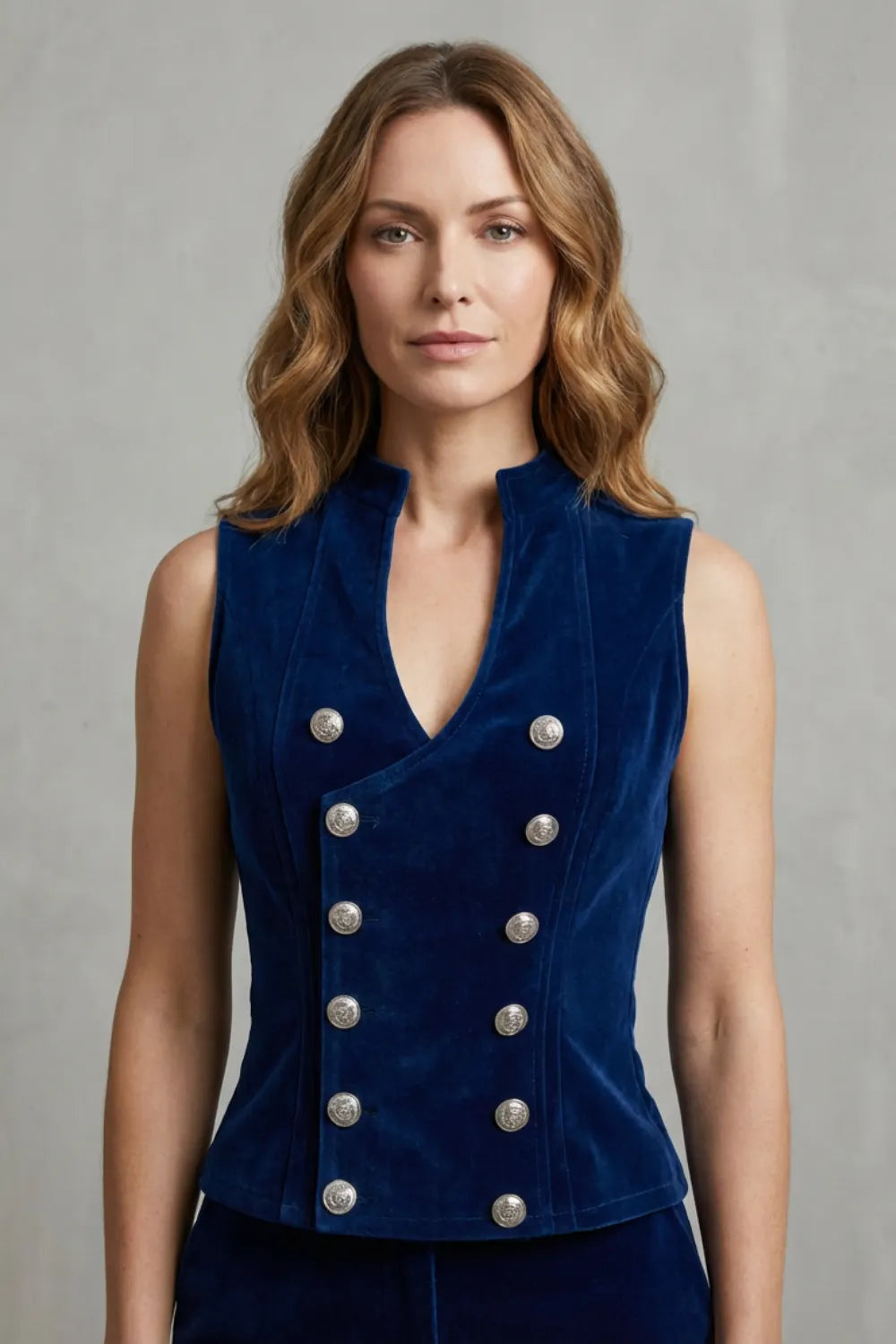 Double-breasted cut – Velvet military vest
