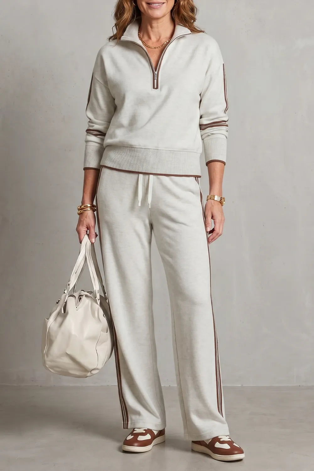 Sporty contrast trim – Lounge set