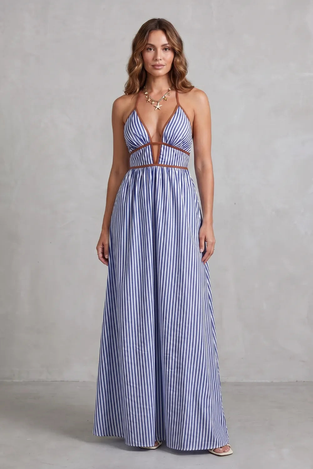 Striped backless silhouette – Maxi dress