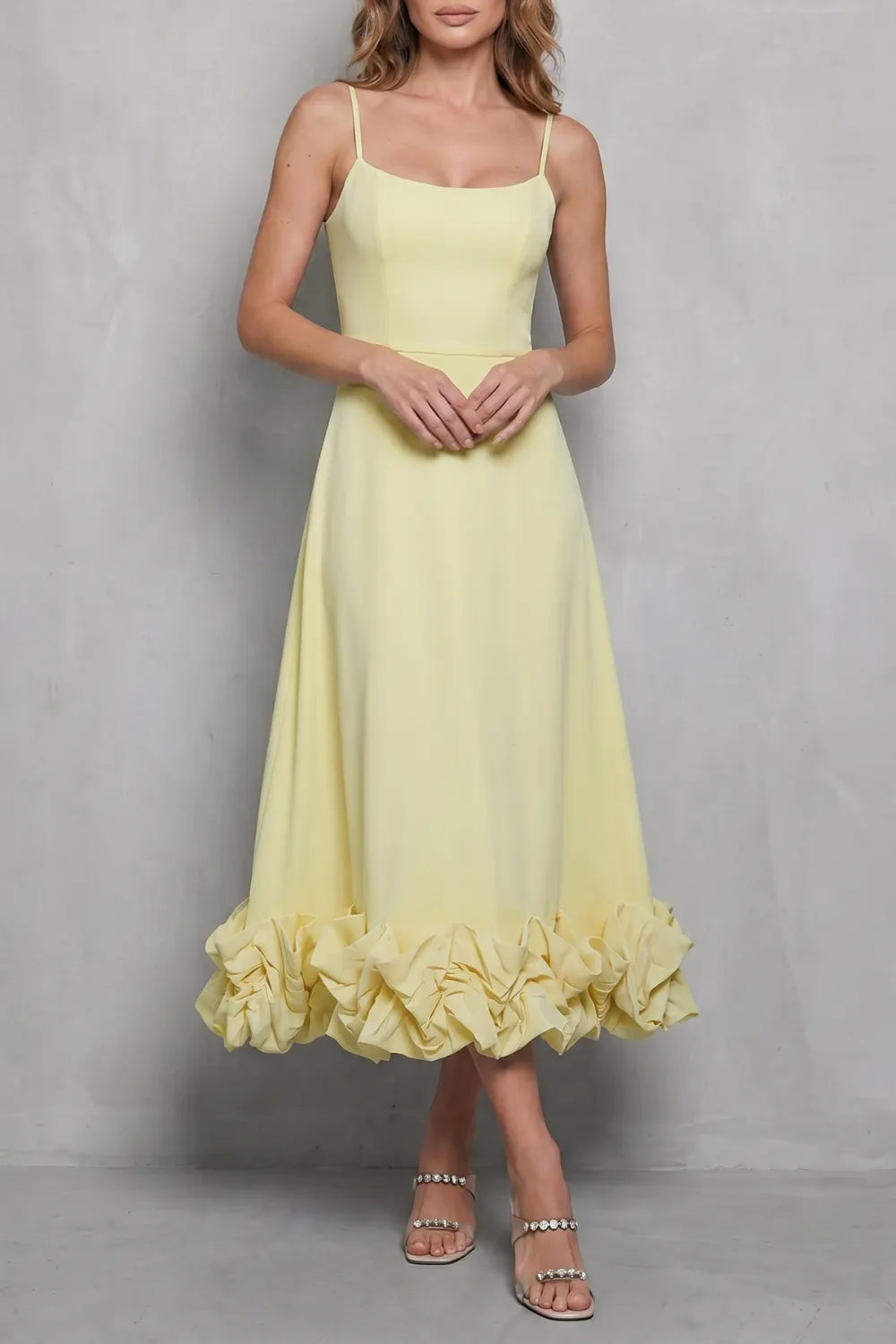 Romantic ruffle hem – Sleeveless midi dress