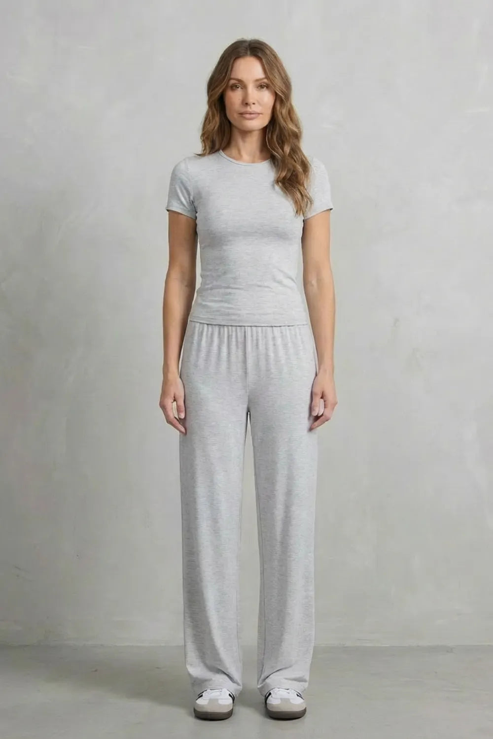 Sleek Simplicity – Pure Color Wide-Leg Pants Suit