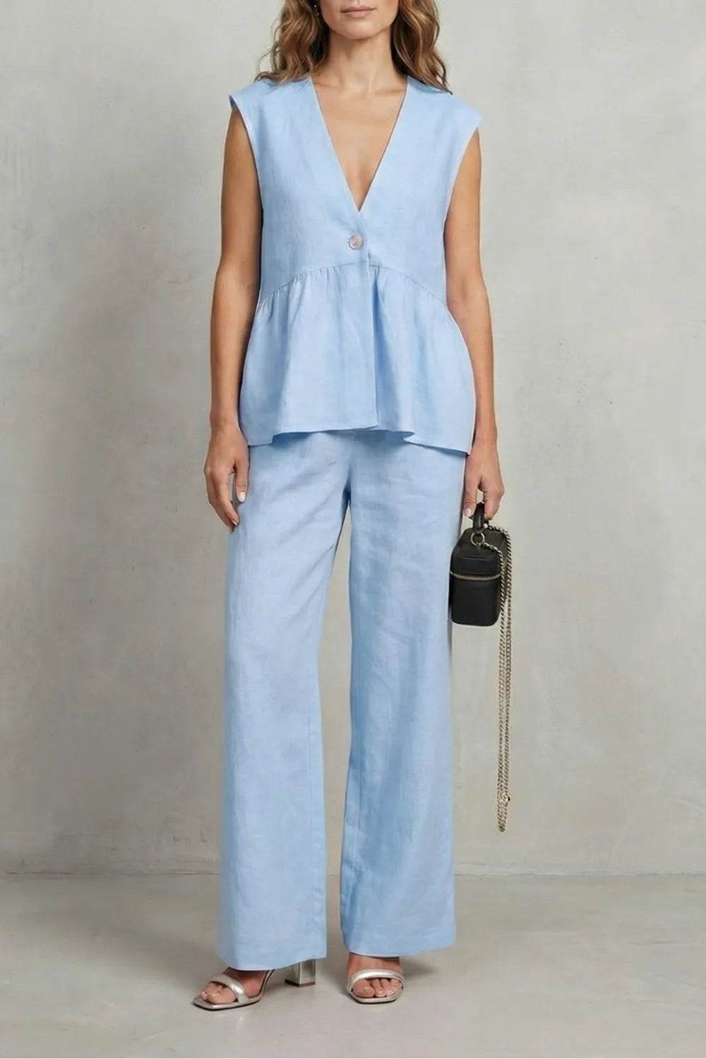 Soft ruffle elegance – Top and trouser set