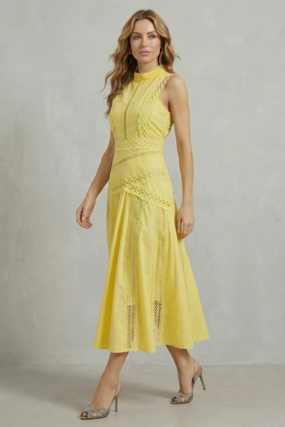 Intricate lace panels – Elegant midi dress
