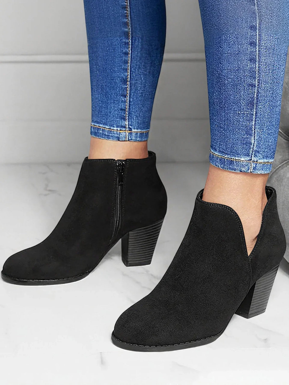 POINTED ANKLE BOOT WITH SUEDE EFFECT